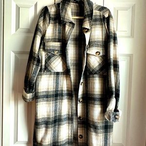Boutique NWOT plaid Flannel Shacket Medium